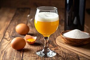 Rusumada: bevanda lombarda di tuorli e vino Rusumada: bevanda lombarda di tuorli e vino