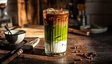 Dirty matcha coffee: la bevanda cosmopolita!