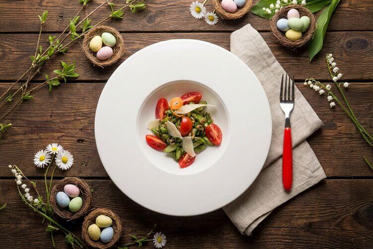 Sauté di asparagi con pinoli di cedro Sauté di asparagi con pinoli di cedro