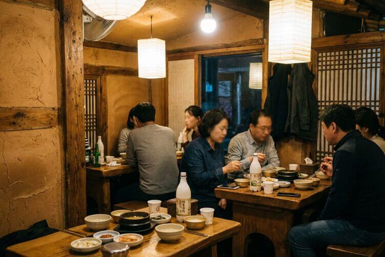makgeolli locale tradizionale coreano