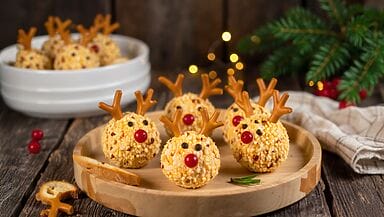 mini rudolph cheeseballs