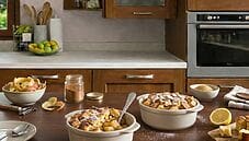 Crumble di San Biagio con mele e panettone croccante Crumble di San Biagio con mele e panettone croccante