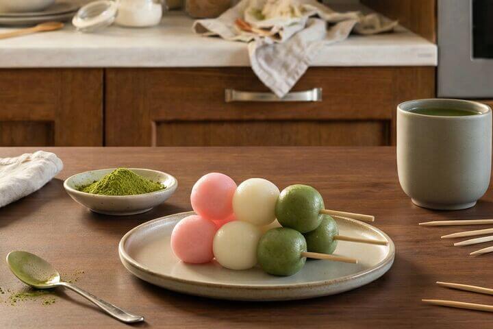 Sanshoku dango: il dango tricolore che racconta la primavera giapponese Sanshoku dango: il dango tricolore che racconta la primavera giapponese