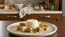 Tortino di polenta bianca con tonno fresco