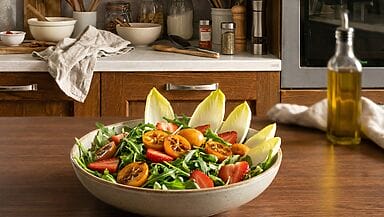 insalata con nespole e fragole