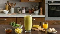 Smoothie di asparagi e ananas