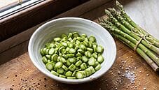 I gambi degli asparagi diventano tesoro