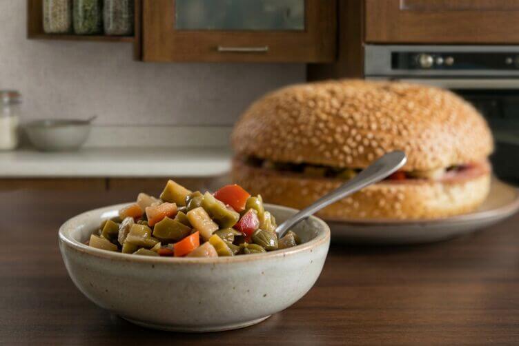 Insalata di olive per farcire la muffuletta Insalata di olive per farcire la muffuletta